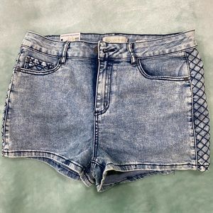 NWT Nicki Minaj Mid-Rise Shorts